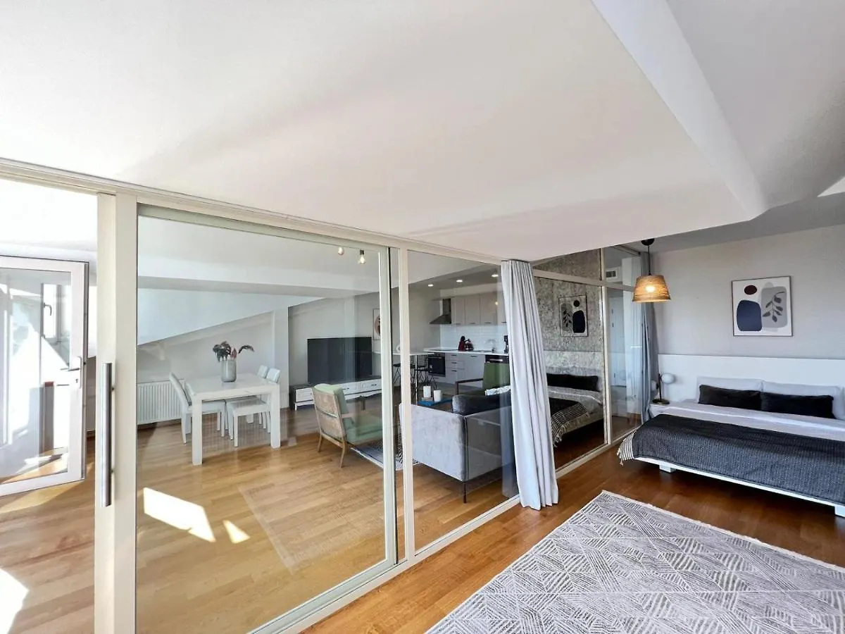 Wonder Homes - Ultra Luxury Rooftop Penthouse W/ Bosphorus View&Terrace Istanbul 0*,  Turkiet